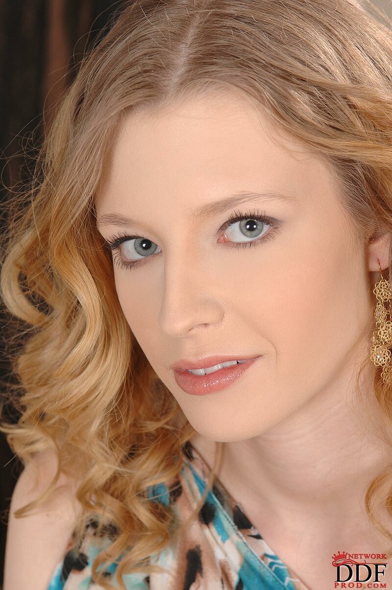 Фаина, 22 года, 3 размер груди